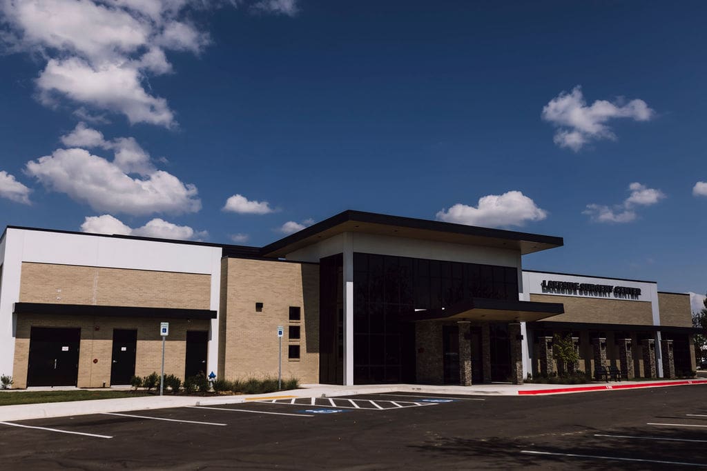 LAKESIDE SURGERY CENTER